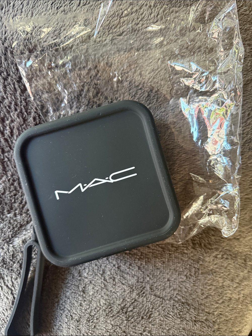 MAC Cosmetics Black Compact Brush Case